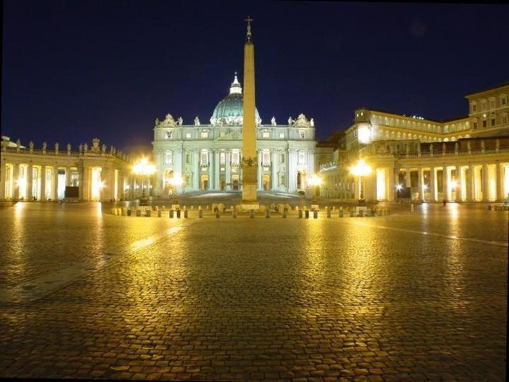 Апартаменти Vatican Low Cost Рим Екстер'єр фото